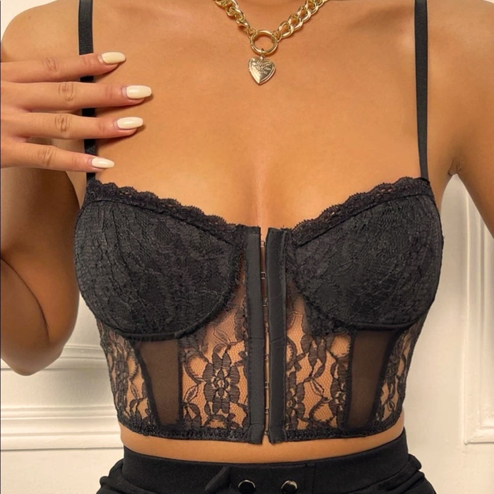 Hook & eye lace cami top